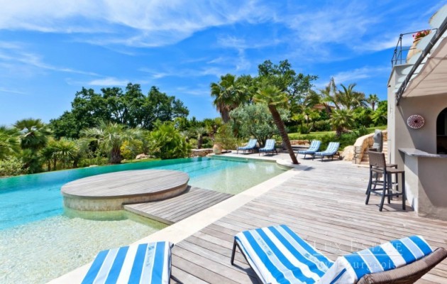 Why it’s the perfect time to buy your French dream house 